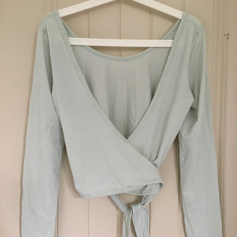 Lululemon It's A Tie long sleeve wrap top